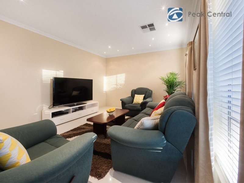 9 Cukela Loop, Atwell WA 6164