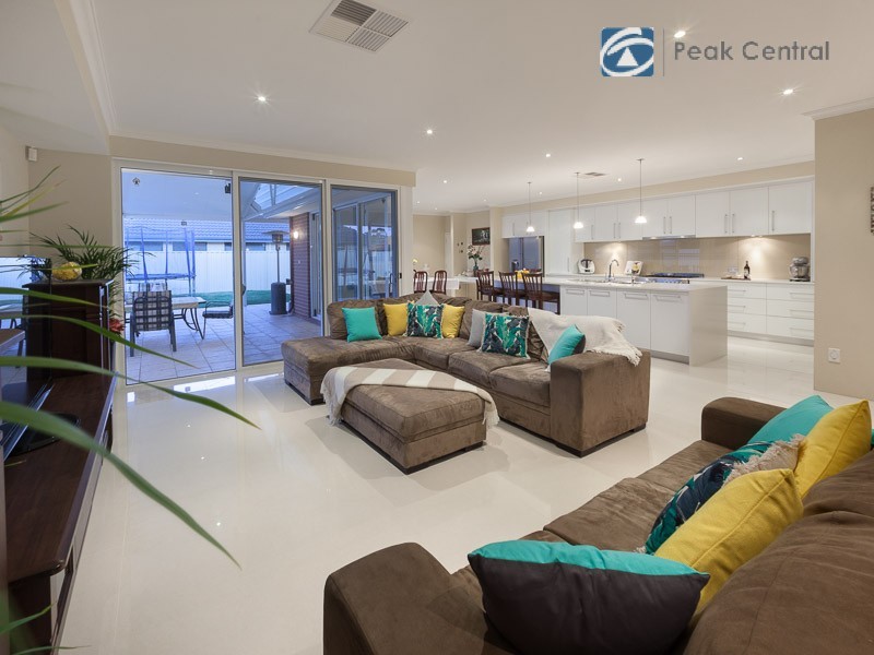 9 Cukela Loop, Atwell WA 6164