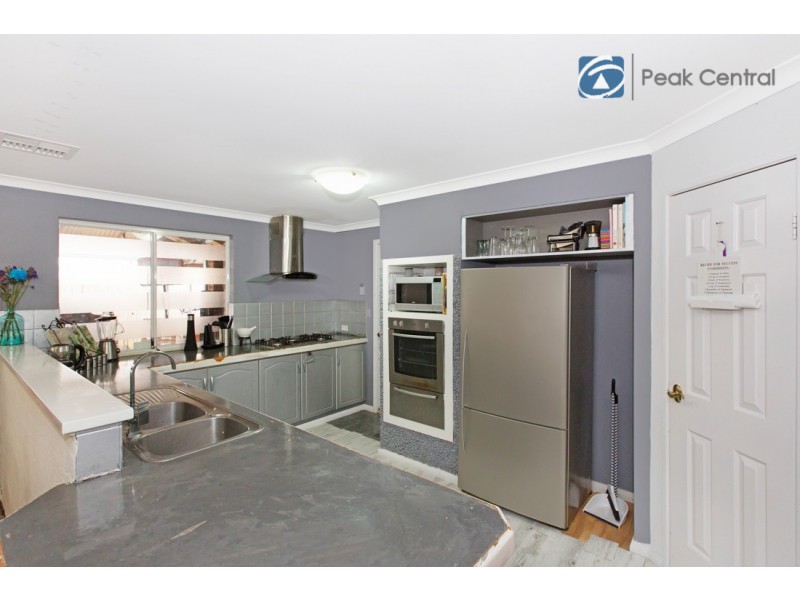 1 Marav Court, Success WA 6164