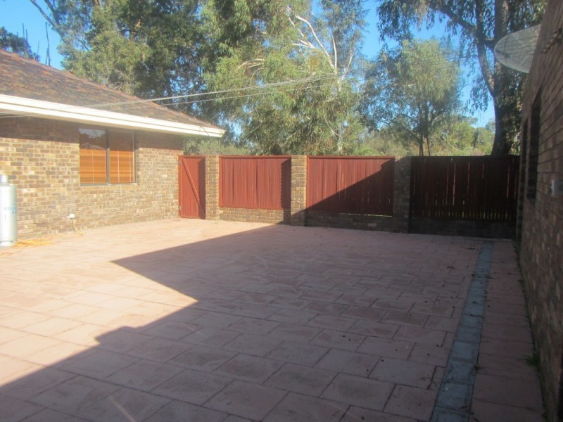 129 Lorimer Road, Munster WA 6166