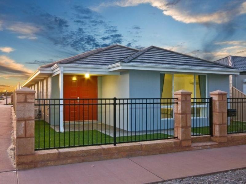 11 Timms Lane, Hammond Park WA 6164