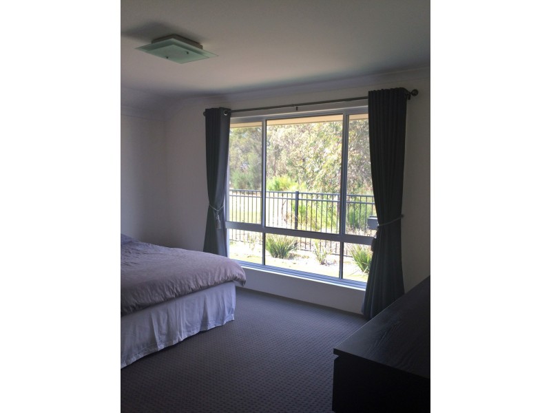 11 Timms Lane, Hammond Park WA 6164