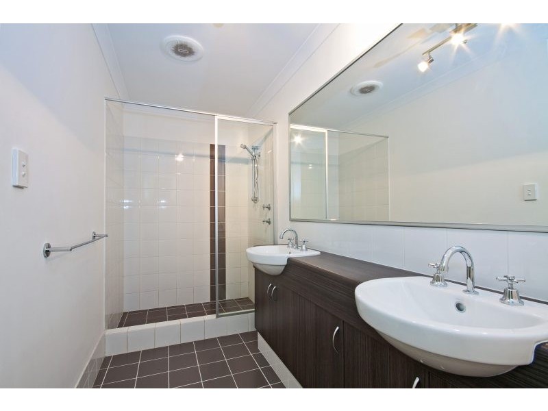 11 Timms Lane, Hammond Park WA 6164