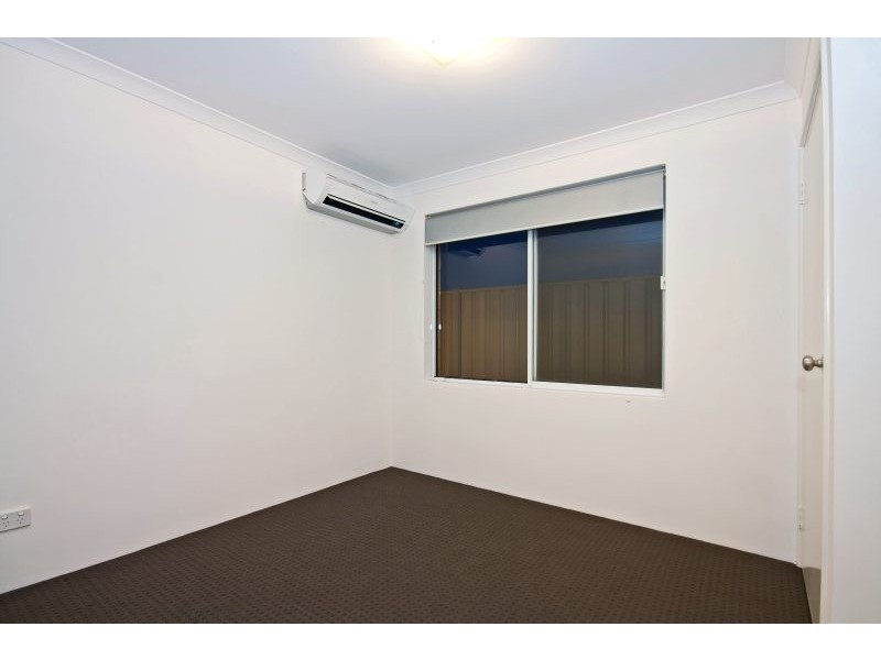 11 Timms Lane, Hammond Park WA 6164