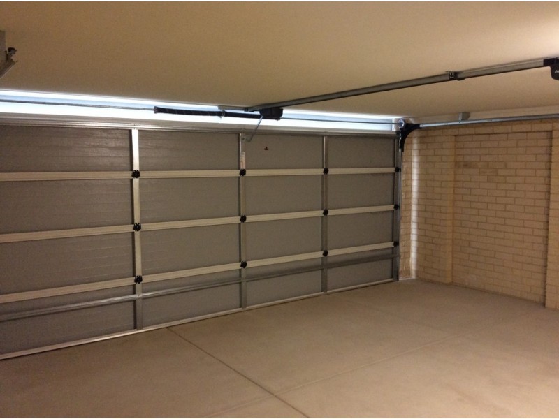 25 Barfield Road, Hammond Park WA 6164