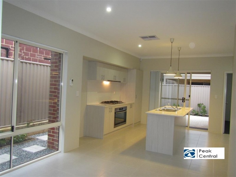 11 Recess Parkway, Coolbellup WA 6163