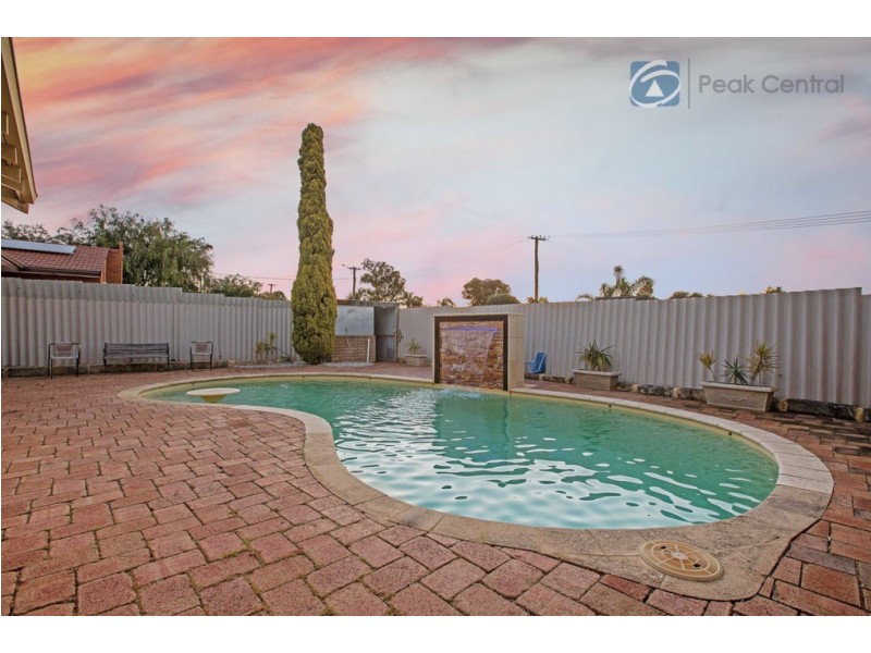 11 Acacia Way, Yangebup WA 6164