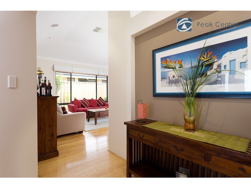 4 Zodiac Loop, Atwell WA 6164