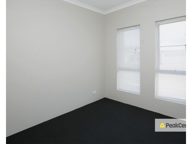 22 Towarri Way, Wandi WA 6167