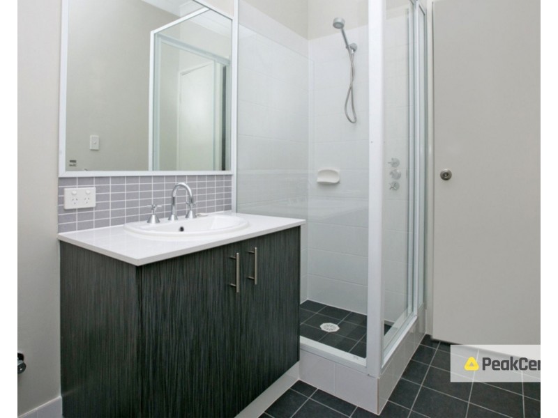 22 Towarri Way, Wandi WA 6167