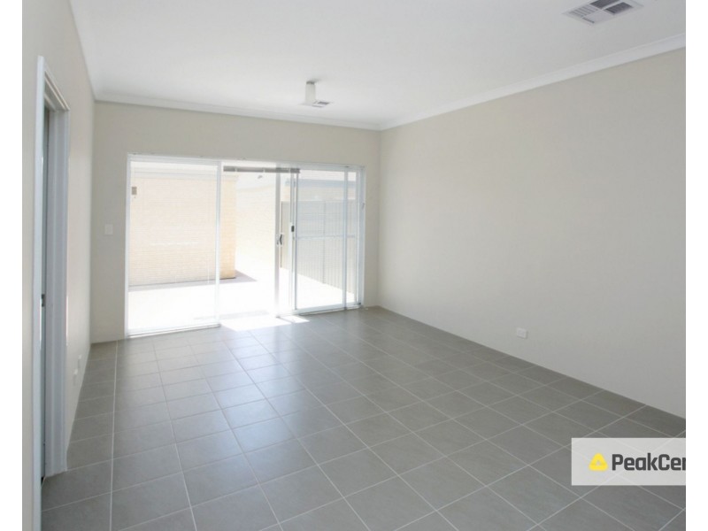 22 Towarri Way, Wandi WA 6167
