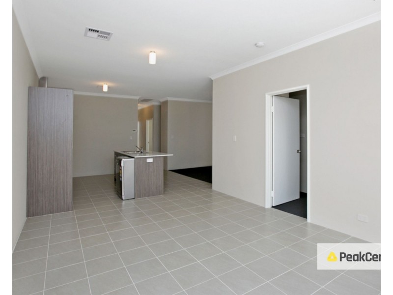 22 Towarri Way, Wandi WA 6167