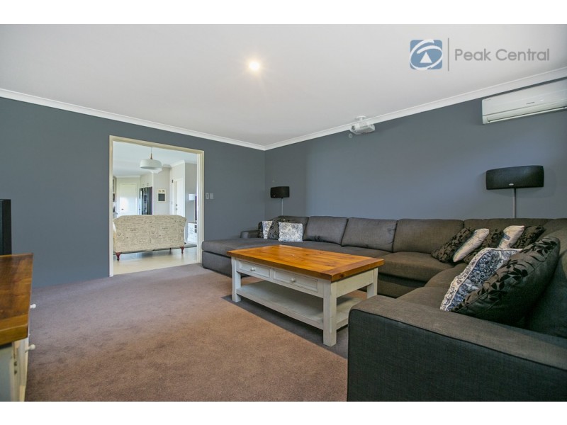 30 Belmore Bend, Aubin Grove WA 6164