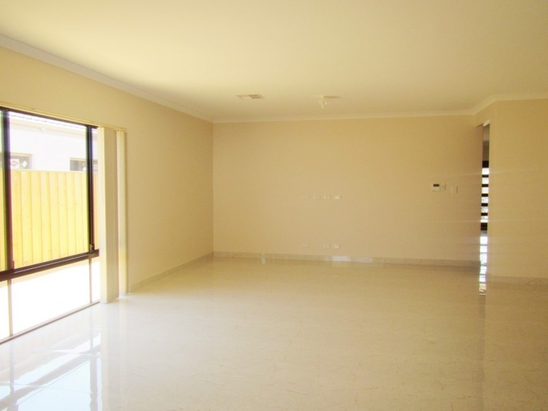 23 Peridot Pass, Wellard WA 6170