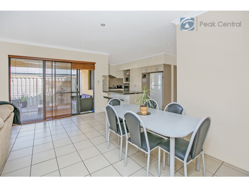 6A Ritchie Way, Cloverdale WA 6105