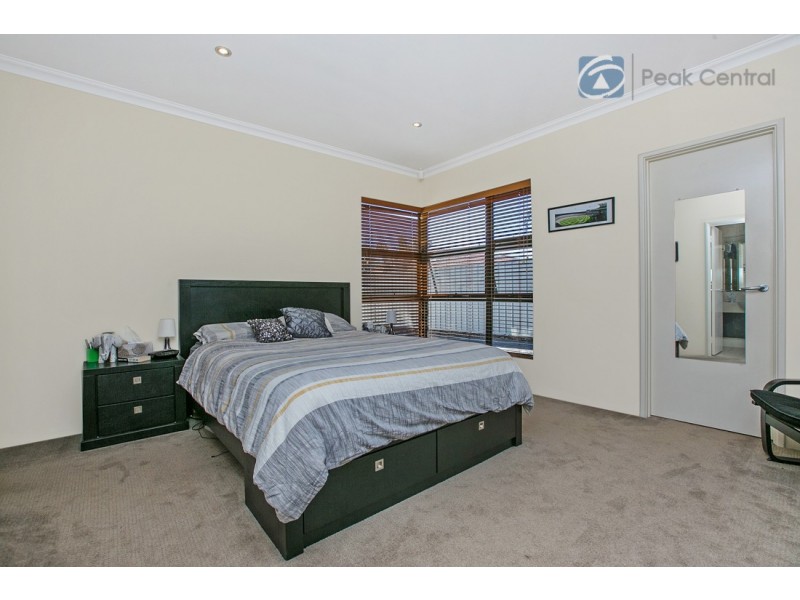 6A Ritchie Way, Cloverdale WA 6105