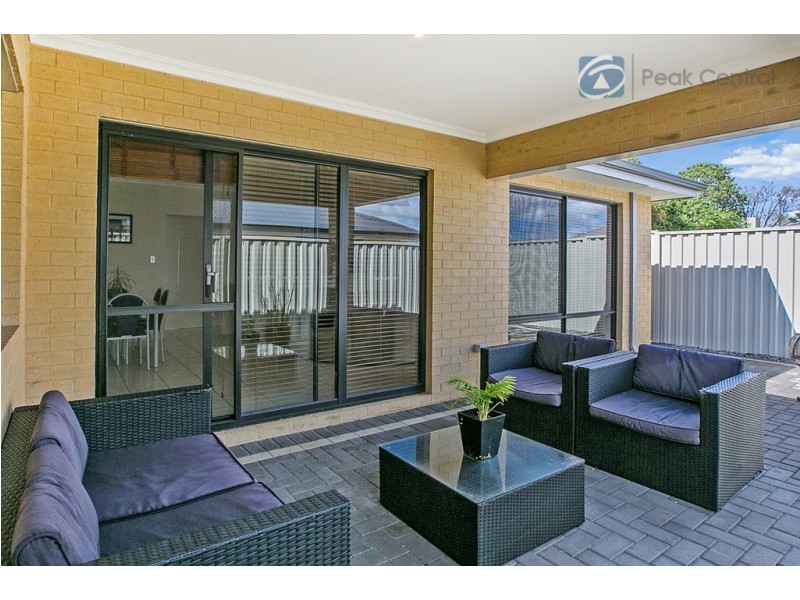 6A Ritchie Way, Cloverdale WA 6105