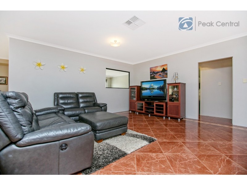 16 Carnegie Parade, Success WA 6164