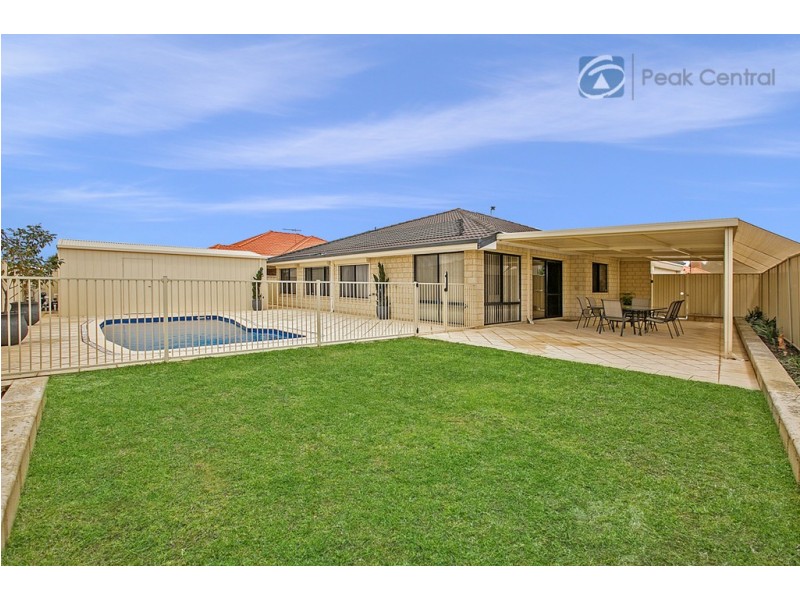 16 Carnegie Parade, Success WA 6164