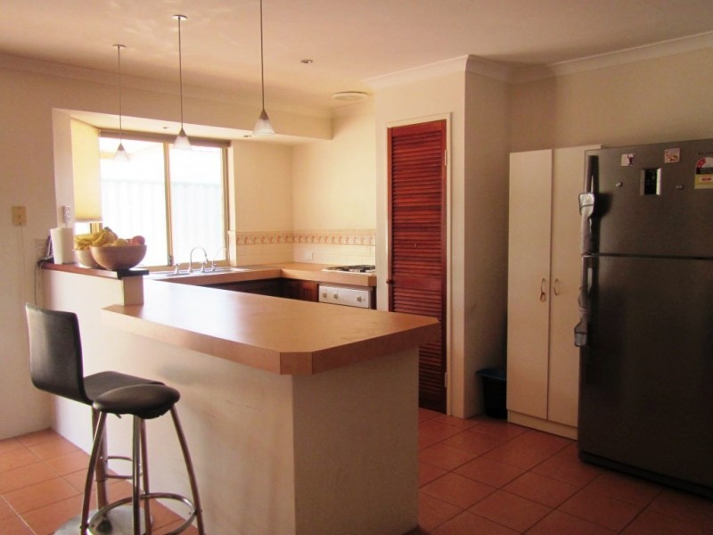 5 Minyon Circuit, Atwell WA 6164