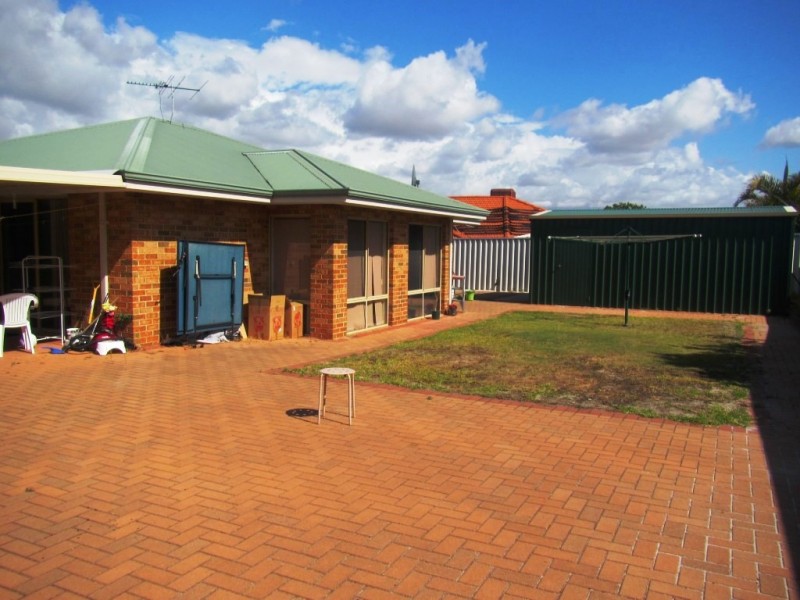 5 Minyon Circuit, Atwell WA 6164