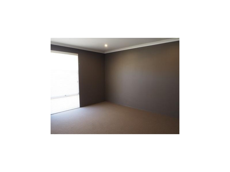 32 Needlewood Loop, Wandi WA 6167