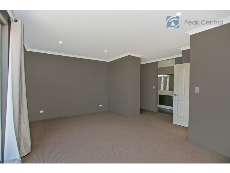 32 Needlewood Loop, Wandi WA 6167