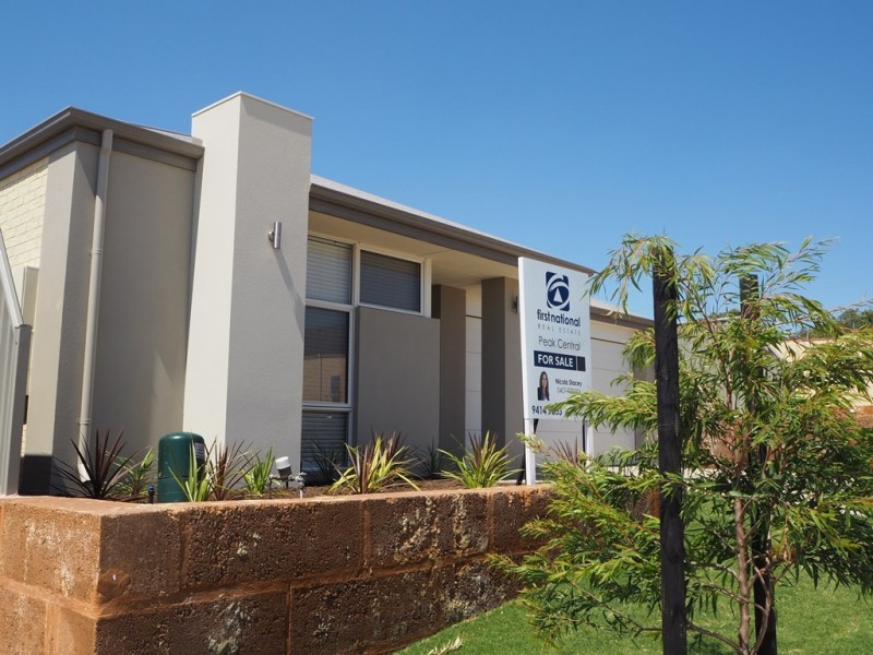 32 Needlewood Loop, Wandi WA 6167