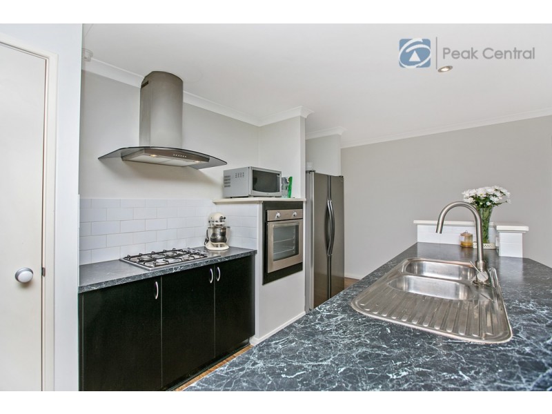 32 Roper Boulevard, Hammond Park WA 6164