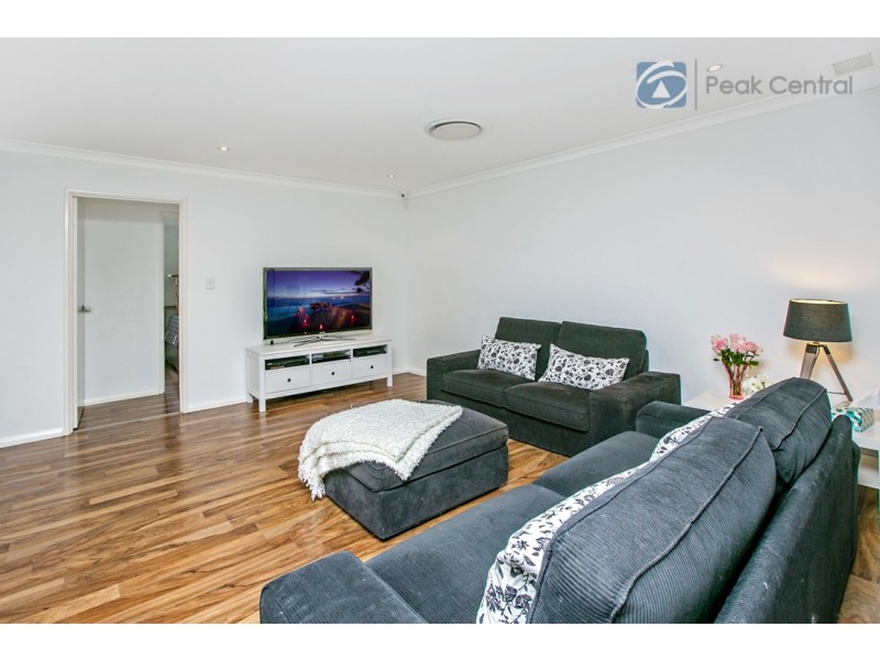 32 Roper Boulevard, Hammond Park WA 6164