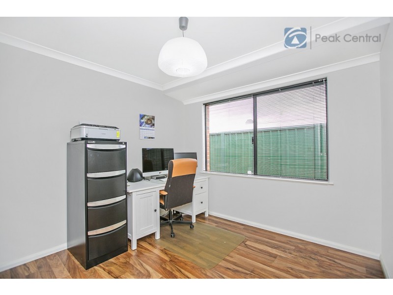 32 Roper Boulevard, Hammond Park WA 6164