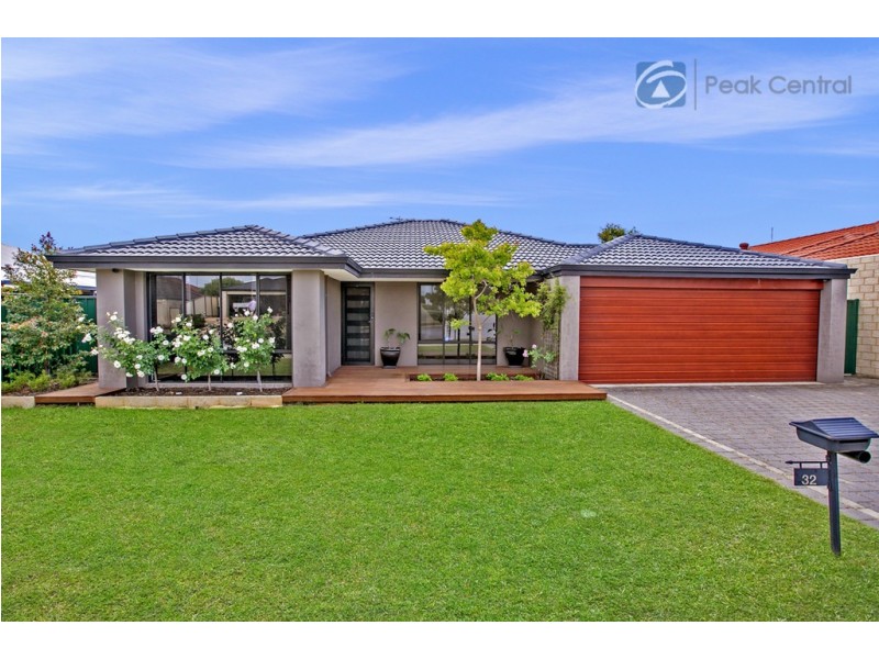 32 Roper Boulevard, Hammond Park WA 6164