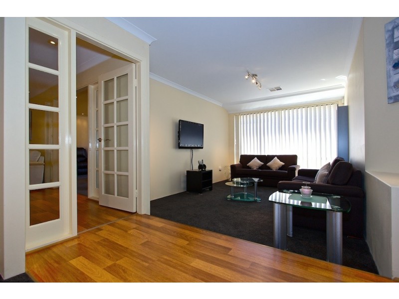 45 Chivalry Way, Atwell WA 6164