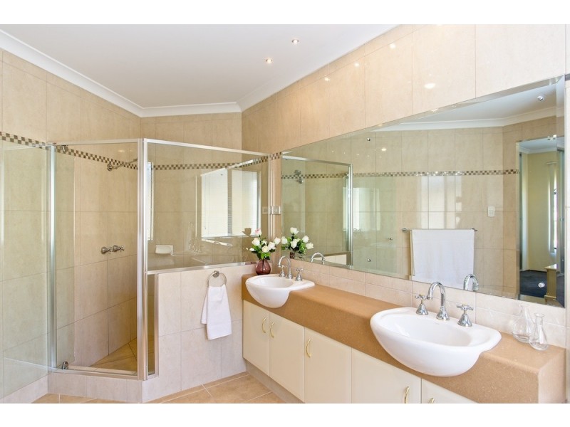 45 Chivalry Way, Atwell WA 6164