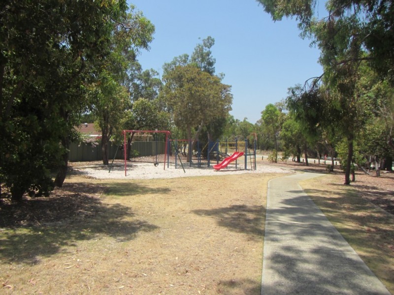 2 Milne Lane, Parmelia WA 6167