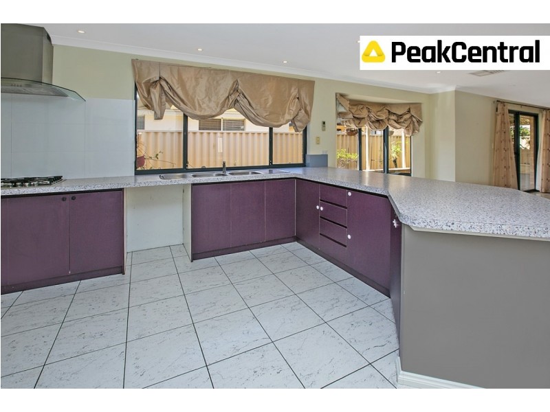 99 Aurora Drive, Atwell WA 6164