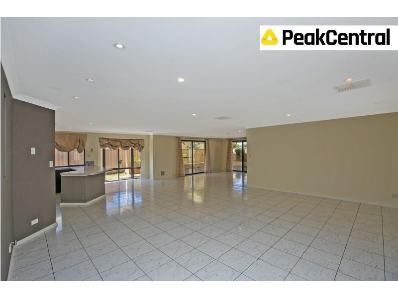 99 Aurora Drive, Atwell WA 6164