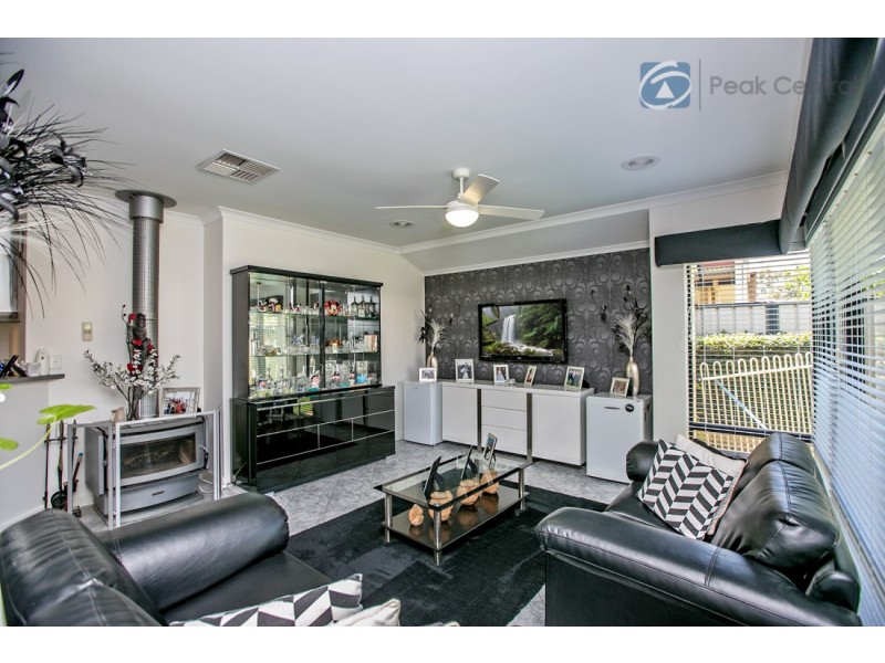 7 Laigo Way, Hammond Park WA 6164