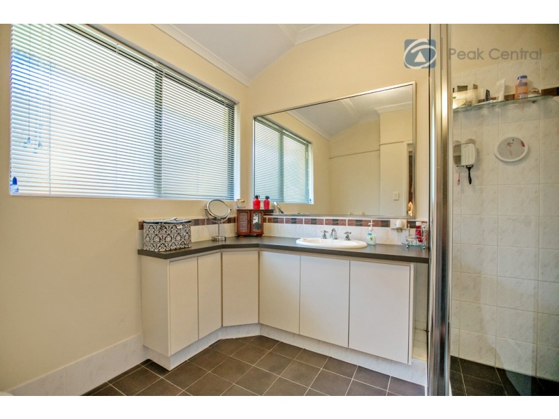 7 Laigo Way, Hammond Park WA 6164