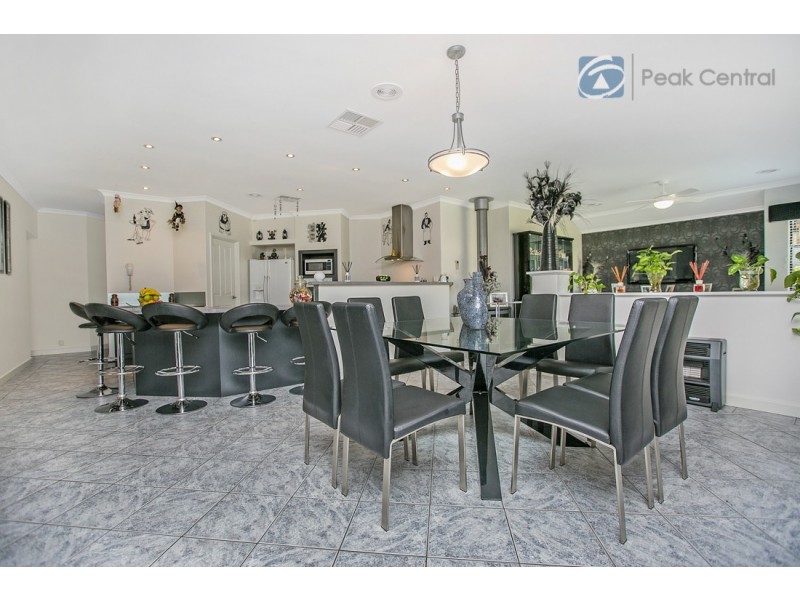 7 Laigo Way, Hammond Park WA 6164