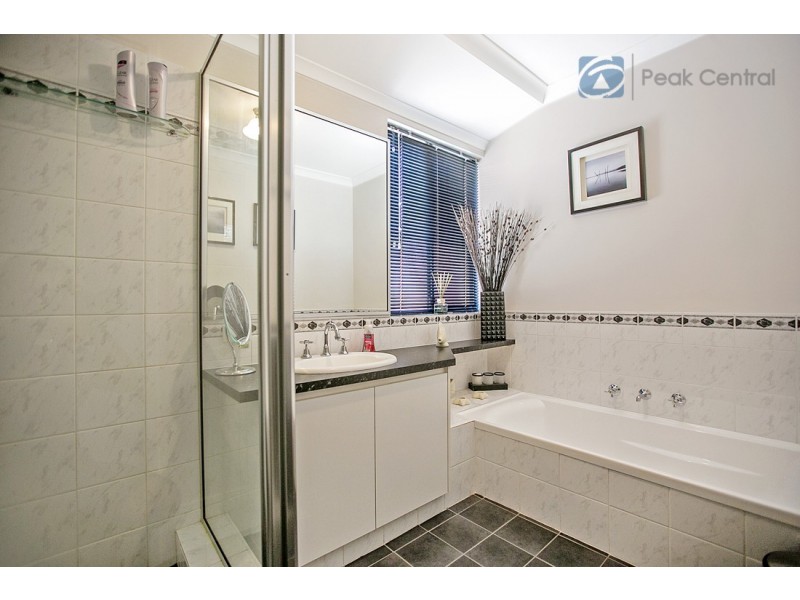 7 Laigo Way, Hammond Park WA 6164