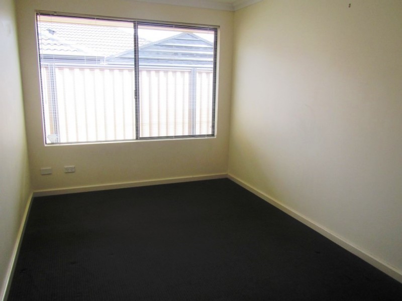 4 Caribbean Turn, Aubin Grove WA 6164