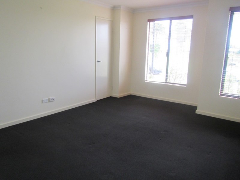 4 Caribbean Turn, Aubin Grove WA 6164