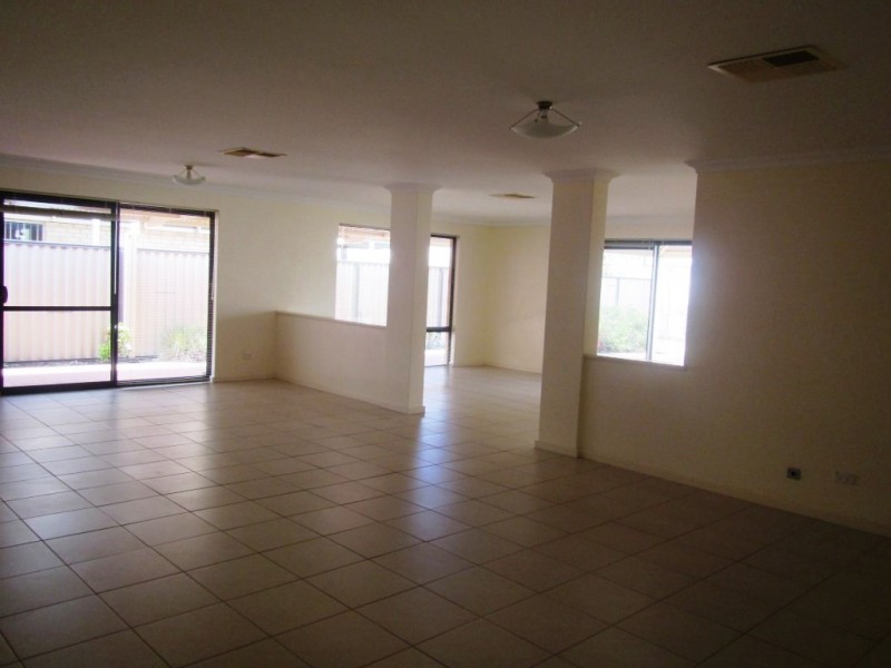 4 Caribbean Turn, Aubin Grove WA 6164