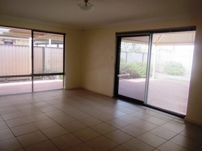4 Caribbean Turn, Aubin Grove WA 6164