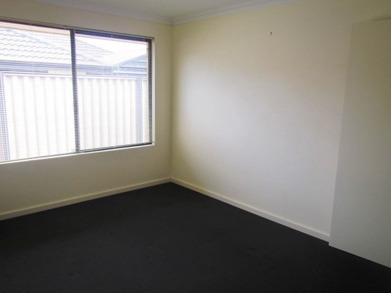 4 Caribbean Turn, Aubin Grove WA 6164
