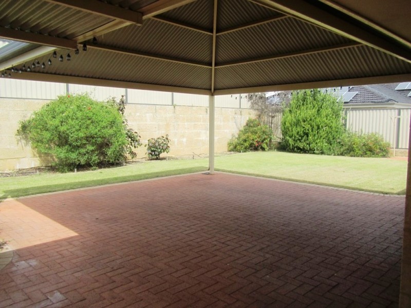 4 Caribbean Turn, Aubin Grove WA 6164