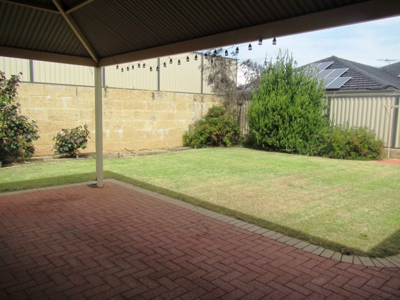 4 Caribbean Turn, Aubin Grove WA 6164