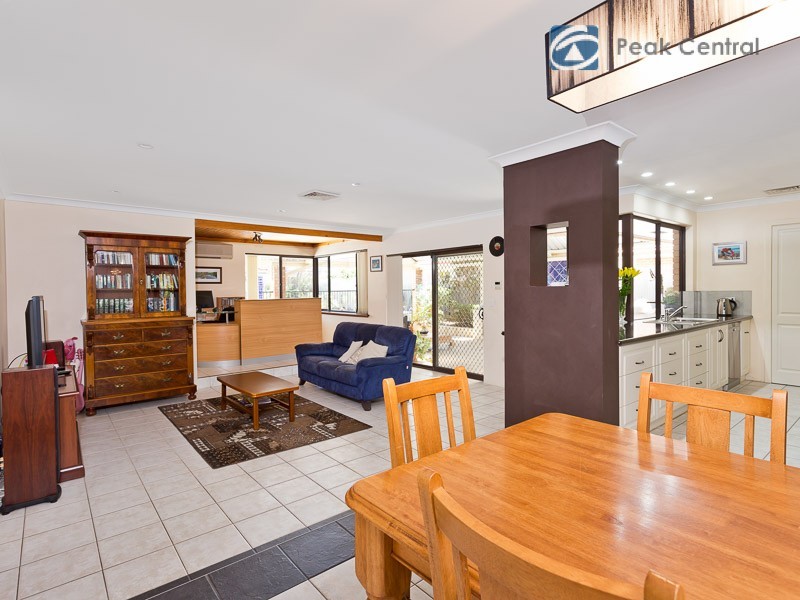 89 Aulberry Parade, Leeming WA 6149