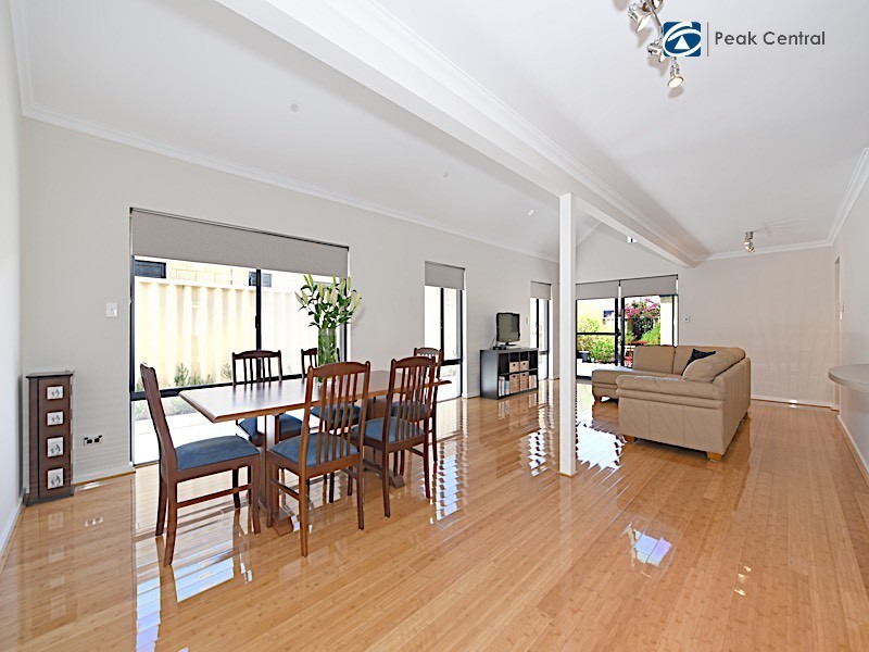 5 Haven Way, Atwell WA 6164